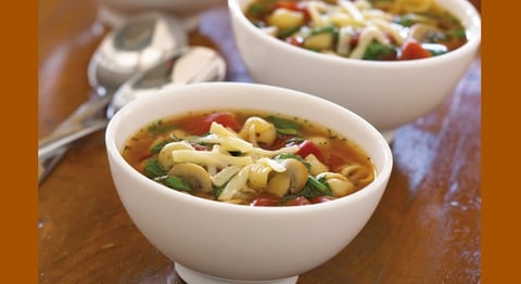 Soupe aux Champignons et aux Tomates avec Pâtes