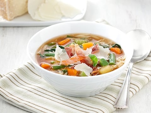 SOUPE AUX LÉGUMES STYLE MAISON