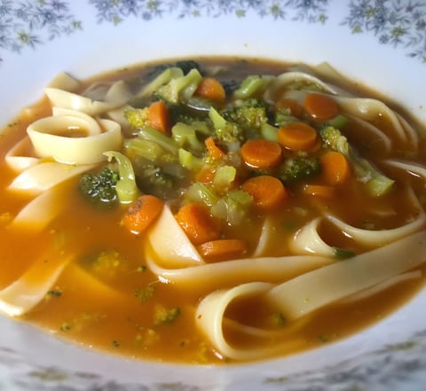 Soupe aux Pâtes et Légumes du Jardin