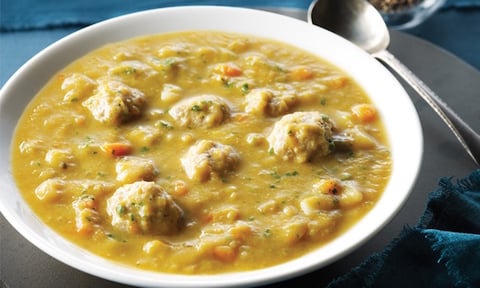 Soupe aux Pois Cassés et aux Boulettes de Poulet à la Mijoteuse