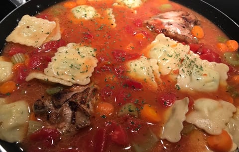 Soupe aux Raviolis et Légumes