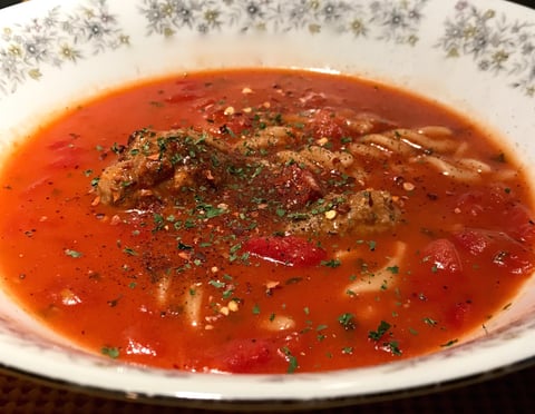 Soupe aux Tomates et Boulettes de Boeuf