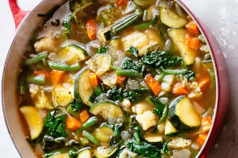 Soupe de Légumes Faible en Glucides