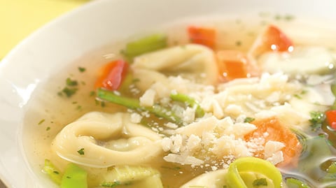 SOUPE DE TORTELLINI AU FROMAGE