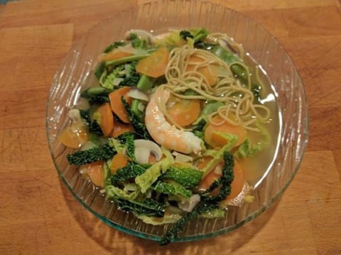 Soupe Phô de Crevettes, Chou Vert et Haricot Plat