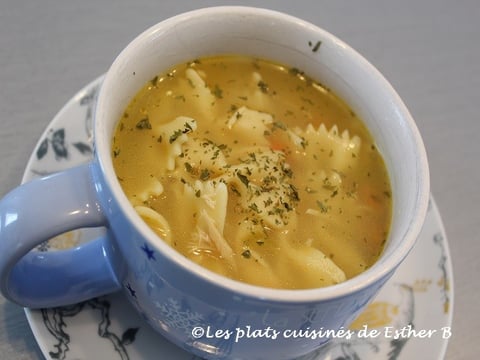 Soupe Poulet et Nouilles Facile