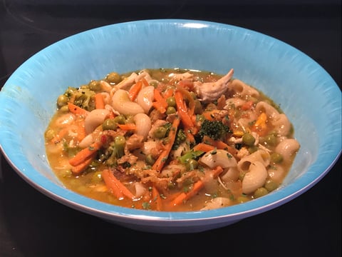 Soupe Poulet Légumes et Pâtes Sans Gluten