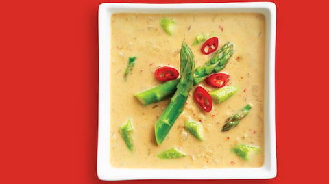 Soupe Thaï Épicée aux Asperges