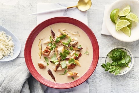 Soupe Thaïe au Poulet Classique (Tom Kha Gai)