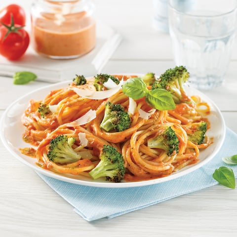 Spaghetti au Brocoli Rôti, Sauce Rosée au Pesto