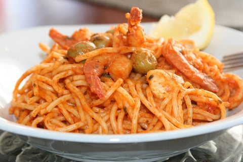 Spaghettis à la Sauce Rosée aux Crevettes
