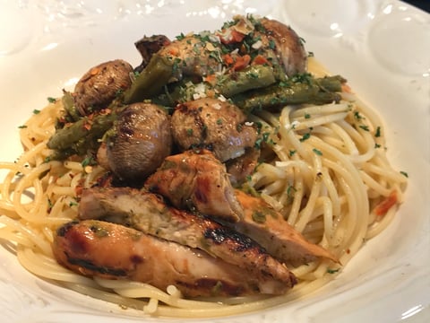 Spaghettis Champignons, Asperges et Poulet