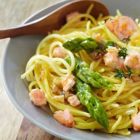 Spaghettis Printaniers aux Asperges Vertes