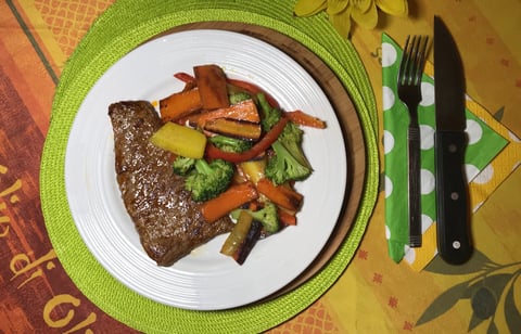 Steak et Sauté de Légumes