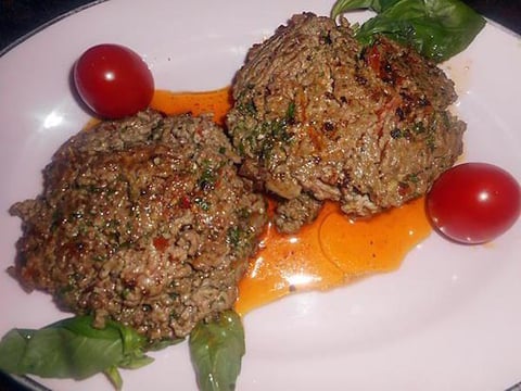 Steak Haché a la Mozzarella
