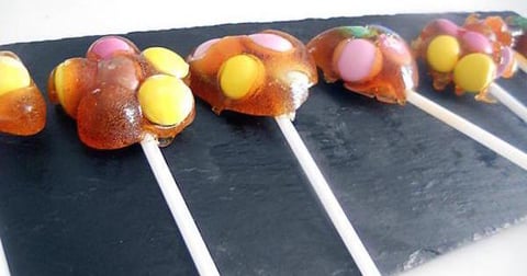 Sucettes de Caramel au Bonbons