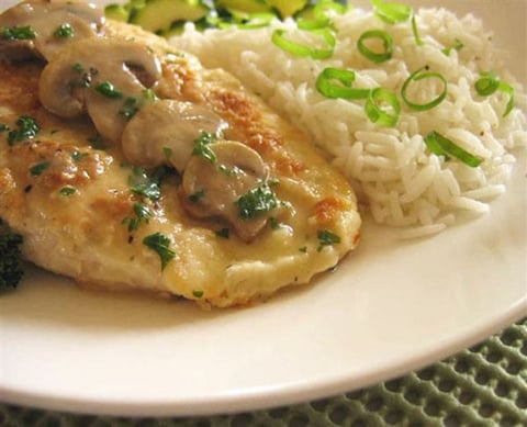 SUPRÊME DE POULET À LA FORESTIÈRE