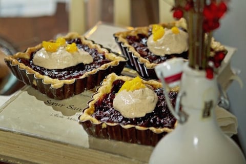 Tarte à la Canneberge Séchée et Crème Sure aux Épices