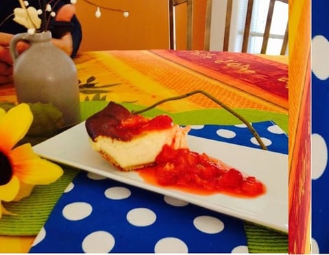 Tarte au Fromage avec Coulis de Fraises