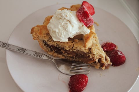 Tarte aux Pommes et aux Fraises