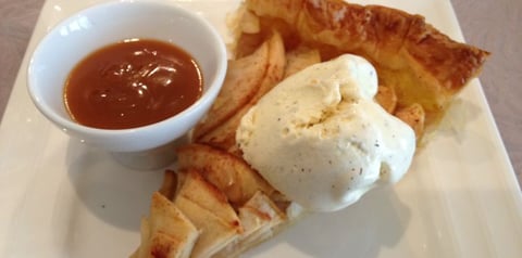 Tarte Fine aux Pommes, Glace Vanille et Caramel à la Crème de Marrons