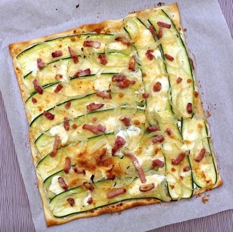 Tarte Flambée aux Courgettes et Parmesan