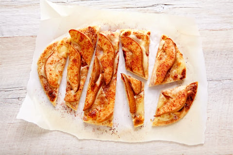 Tartes de Pain Naan aux Poires et au Fromage