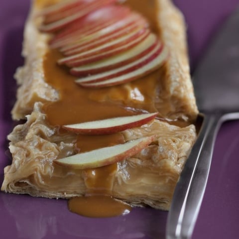 Terrine de Crêpes aux Pommes, au Caramel et au Beurre Salé