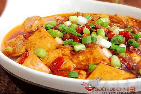 Tofu Tendre à la Sauce Piquante