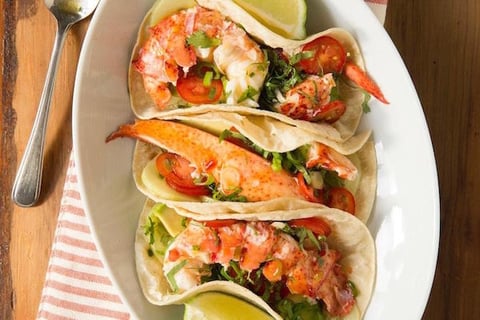 Tortillas au Homard à L'avocat à la Coriandre et au Chili