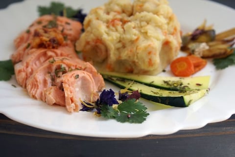 Truite Express aux Tomates Séchées, Purée aux 2 Légumes {sans gluten, sans lactose}