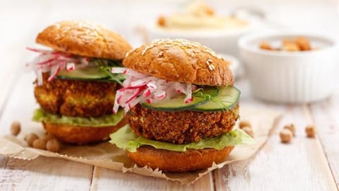 Un Trio de Burgers Végé qui Goûtent le Ciel