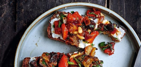 Une Caponata D'aubergine