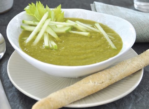 Velouté de Céleri Branche au Curry, Brunoise de Pommes