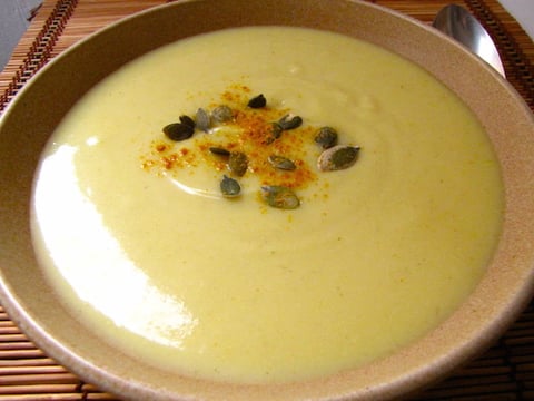 VELOUTE DE CHOUX-FLEURS AU CURRY