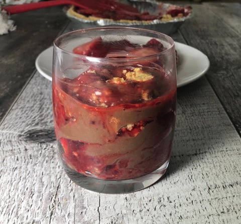 Verrine de Biscuits Graham avec Gelée de Fraises et Pouding au Chocolat