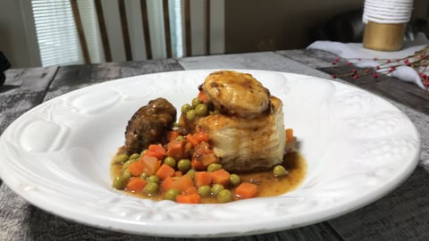 Vol au Vent de Boeuf et Sauce du Chasseur