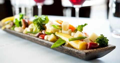 Wok de Légumes et Tofu aux Éclats D’arachides Citron et Fromage Allégro 4 % Herbes et Épices