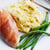 Photo de la Recette: POITRINE DE POULET ENROBÉE DE PROSCIUTTO, PURÉE AU BRIE ET HARICOTS VERTS