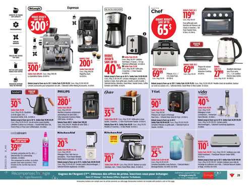 Circulaire Canadian Tire - Page 34. La page présente une variété d'appareils de cuisine. En haut, une machine à espresso DeLonghi La Specialista Opera est offerte avec un rabais de 300 $, pour un prix régulier de 1199,99 $. À côté, la machine à espresso DeLonghi Magnifica Start bénéficie d'un rabais de 200 $, pour un prix régulier de 649,99 $. Un ensemble cafetière thermique 12 tasses et grille-pain 2 tranches Black+Decker est en rabais jusqu'à 40 %, avec des prix réguliers allant de 45,99 $ à 219,99 $. Au centre, le four grille-pain Master Chef avec fonction de friteuse à air chaud, 6 tranches, est en rabais jusqu'à 65 $, pour un prix de 119,99 $ (régulier 184,99 $). Une friteuse Master Chef de 4,5 litres est à 69,99 $ (régulier 134,99 $), et une plaque de cuisson à induction Master Chef est à 69,99 $ (régulier 109,99 $). Une bouilloire électrique en verre Master Chef de 1,7 litre est à 27,99 $ (régulier 44,99 $). Plus bas, une bouilloire Bodum à col de cygne de 0,8 litre est en rabais de 30 % à 59,99 $ (régulier 89,99 $). Une machine à espresso entièrement automatique Philips série 1200 est en rabais de 280 $ à 399,99 $ (régulier 679,99 $). Un grille-pain à écran tactile Oster 2 tranches est en rabais de 35 % à 32,49 $ (régulier 49,99 $). Une friteuse à air chaud T-fal est en rabais de 90 $ à 99,99 $ (régulier 189,99 $). Un mélangeur à main à immersion Vida est en rabais de 40 % à 24,99 $ (régulier 44,99 $). En bas de page, des cartouches de CO2 SodaStream de 60 litres sont à 39,99 $. Un mélangeur KitchenAid Pure est en rabais de 20 % à 99,99 $ (régulier 129,99 $). Un batteur sur socle classique KitchenAid est en rabais de 70 $ à 209,99 $ (régulier 279,99 $). Certaines bouteilles à eau/boisson sont en rabais jusqu'à 25 %, avec des prix de 12,69 $ à 44,99 $ (régulier 16,99 $ à 69,99 $). Une scelleuse sous vide FoodSaver 3000 est en rabais de 110 $ à 129,99 $ (régulier 239,99 $). Enfin, certains rouleaux ou scelleuses sous vide FoodSaver sont en rabais jusqu'à 50 %, avec des prix de 19,99 $ à 149,99 $ (régulier 24,99 $ à 199,99 $).