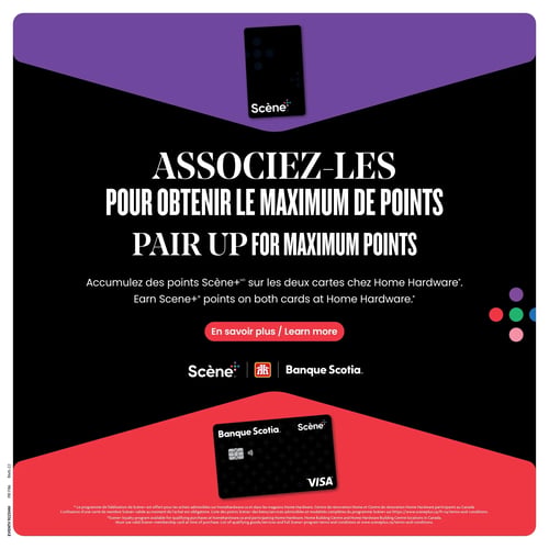 Circulaire Home Hardware - Page 16. Cette page est une publicité pour le programme de fidélité Scène+. Le titre principal, en gros caractères blancs sur fond noir, indique : "ASSOCIEZ-LES POUR OBTENIR LE MAXIMUM DE POINTS". Le texte en dessous précise : "Accumulez des points Scène+ sur les deux cartes chez Home Hardware". Une carte Scène+ noire est visible en haut, et une carte Visa Banque Scotia Scène+ est affichée en bas de la page. Un bouton rouge au centre invite à "En savoir plus". Le bas de la page contient des petits caractères rouges détaillant les conditions du programme.