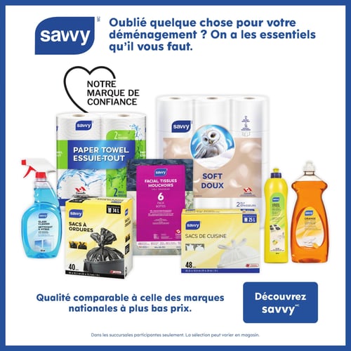 Uniprix - Page 7. La page est dédiée à la marque Savvy, présentée comme "Notre marque de confiance", avec le slogan "Oublié quelque chose pour votre déménagement ? On a les essentiels qu'il vous faut.". Elle met en vedette une gamme de produits ménagers : un nettoyant à vitres de 765 ml, de l'essuie-tout de 2 rouleaux de 2 épaisseurs, des sacs à ordures de 74 litres (40 sacs), des mouchoirs faciaux de 6 boîtes (3 épaisseurs), des sacs de cuisine de 25 litres (48 sacs), du papier hygiénique de 12 rouleaux triples (équivalent à 36 rouleaux ordinaires) de 2 épaisseurs, ainsi que du savon à vaisselle parfum citron de 500 ml et parfum orange de 1 litre. Le bas de page indique "Qualité comparable à celle des marques nationales à plus bas prix." et invite à "Découvrez Savvy". Une note précise que l'offre est "Dans les succursales participantes seulement. La sélection peut varier en magasin.".