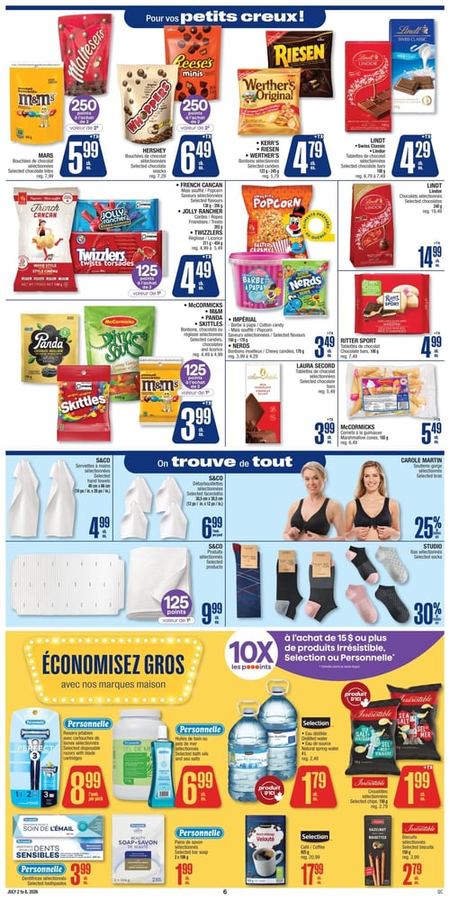 Circulaire Jean Coutu - Page 9. La page est divisée en trois sections principales. La section supérieure, intitulée "Pour vos petits creux!", présente des friandises et chocolats. On y trouve les bouchées de chocolat Mars à 5,99 $ chacun, les bouchées de chocolat Hershey Whoppers à 6,49 $ chacun, les bonbons sélectionnés Kerr's, Riesen ou Werther's Original à 4,79 $ chacun, et les tablettes de chocolat Lindt Swiss Classic à 4,29 $ chacun. Également, le maïs soufflé French Cancan, les cordes Jolly Rancher ou la réglisse Twizzlers à 4,49 $ chacun, les chocolats Lindt Lindor à 14,99 $ chacun, les bonbons, chocolats ou réglisses sélectionnés McCormicks, M&M, Panda, Skittles ou Nerds à 3,99 $ chacun, la barbe à papa, le maïs soufflé ou les bonbons moelleux Nerds Impérial à 3,49 $ chacun, les tablettes de chocolat Ritter Sport à 4,99 $ chacun, les tablettes de chocolat Laura Secord sélectionnées à 3,99 $ chacun, et les cornets à la guimauve McCormicks à 5,49 $ chacun. La section centrale, intitulée "On trouve de tout", propose des articles pour la maison et des vêtements. On y voit les serviettes à mains S&CO sélectionnées (40 cm x 66 cm) à 4,99 $ chacun, les débarbouillettes S&CO sélectionnées (30,5 cm x 30,5 cm) à 6,99 $ le paquet, et d'autres produits S&CO sélectionnés (serviette blanche) à 9,99 $ chacun. Les soutiens-gorge Carole Martin sélectionnés sont offerts avec 25 % de rabais, et les bas Studio sélectionnés avec 30 % de rabais. La section inférieure, intitulée "ÉCONOMISEZ GROS avec nos marques maison", met en avant une promotion de 10x les points à l'achat de 15 $ ou plus de produits Irrésistible, Selection ou Personnelle. On y trouve les rasoirs jetables Personnelle avec cartouches de lames sélectionnées à 8,99 $ l'emballage, les huiles de bain ou sels de mer Personnelle sélectionnés à 6,99 $ chacun, l'eau distillée ou l'eau de source Selection (4 L) à 1,79 $ chacun, les croustilles Irrésistible sélectionnées (150 g) à 1,99 $ chacun, les dentifrices Personnelle pour dents sensibles à 3,99 $ chacun, les pains de savon Personnelle sélectionnés (2 x 106 g) à 1,99 $ chacun, le café Selection (925 g) à 17,99 $ chacun, et les biscuits Irrésistible sélectionnés (150 g) à 2,79 $ chacun.
