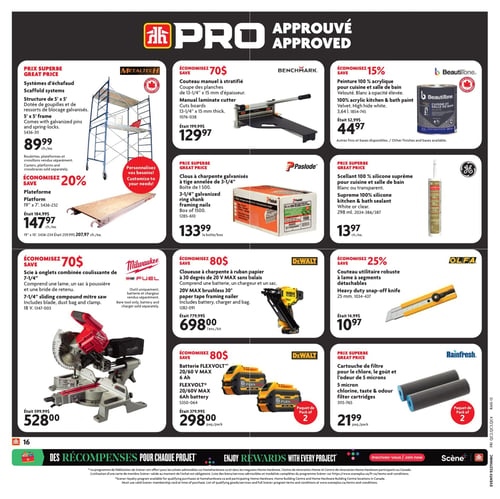 Circulaire Home Hardware - Page 23. La page présente des produits pour la rénovation et la construction. On y trouve un système d'échafaud Metaltech de 5' x 5' avec goupilles et ressorts de blocage galvanisés à 89,99 $ chacun. Un couteau manuel à stratifié Benchmark, coupant des planches de 13-1/4" x 15 mm d'épaisseur, est offert à 129,97 $, économisant 70 $. Une peinture 100 % acrylique BeautiTone pour cuisine et salle de bain, blanc velouté à opacité élevée (3,64 L), est à 44,97 $, soit 15 % de rabais. Une plateforme Metaltech de 19" x 7' est à 147,97 $ chacun, économisant 20 %, et une version 19" x 10' est à 207,97 $. Des clous à charpente galvanisés Paslode de 3-1/4" à tige annelée, en boîte de 1500, sont à 133,99 $ la boîte. Un scellant 100 % silicone suprême GE pour cuisine et salle de bain, blanc ou transparent (298 ml), est à 13,97 $ chacun. Une scie à onglets combinée coulissante Milwaukee de 7-1/4", 18 V, est à 528,00 $, économisant 70 $. Une cloueuse à charpente DeWalt à ruban papier de 30 degrés, 20 V MAX sans balais, incluant batterie, chargeur et sac, est à 698,00 $ l'ensemble, économisant 80 $. Un couteau utilitaire robuste Olfa à lame à segments détachables de 25 mm est à 10,97 $, économisant 25 %. Un paquet de 2 batteries DeWalt FLEXVOLT 20/60 V MAX 6 Ah est à 298,00 $, économisant 80 $. Enfin, un paquet de 2 cartouches de filtre Rainfresh de 5 microns pour le chlore, le goût et l'odeur est à 21,99 $ le paquet. Le bas de page mentionne "Des récompenses pour chaque projet".