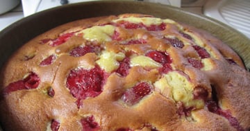 Gâteau Moelleux aux Fraises – Version Ultra Simple