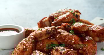 Ailes de Poulet Piquantes, Sauce à l'Ail