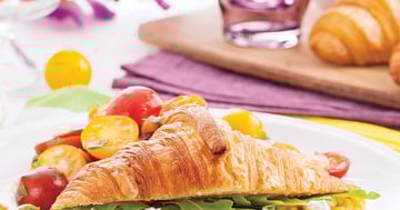 Croissants aux Oeufs Brouillés et Fromage de Chèvre