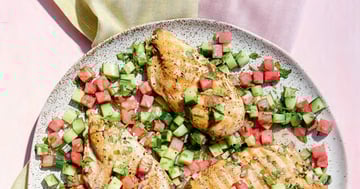 Poitrines de Poulet Grillées, Salsa de Melon d’Eau