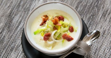 Velouté de Chou-fleur et Poireau au Fromage et au Bacon