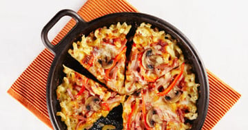 Pizza de Type Macaroni au Fromage